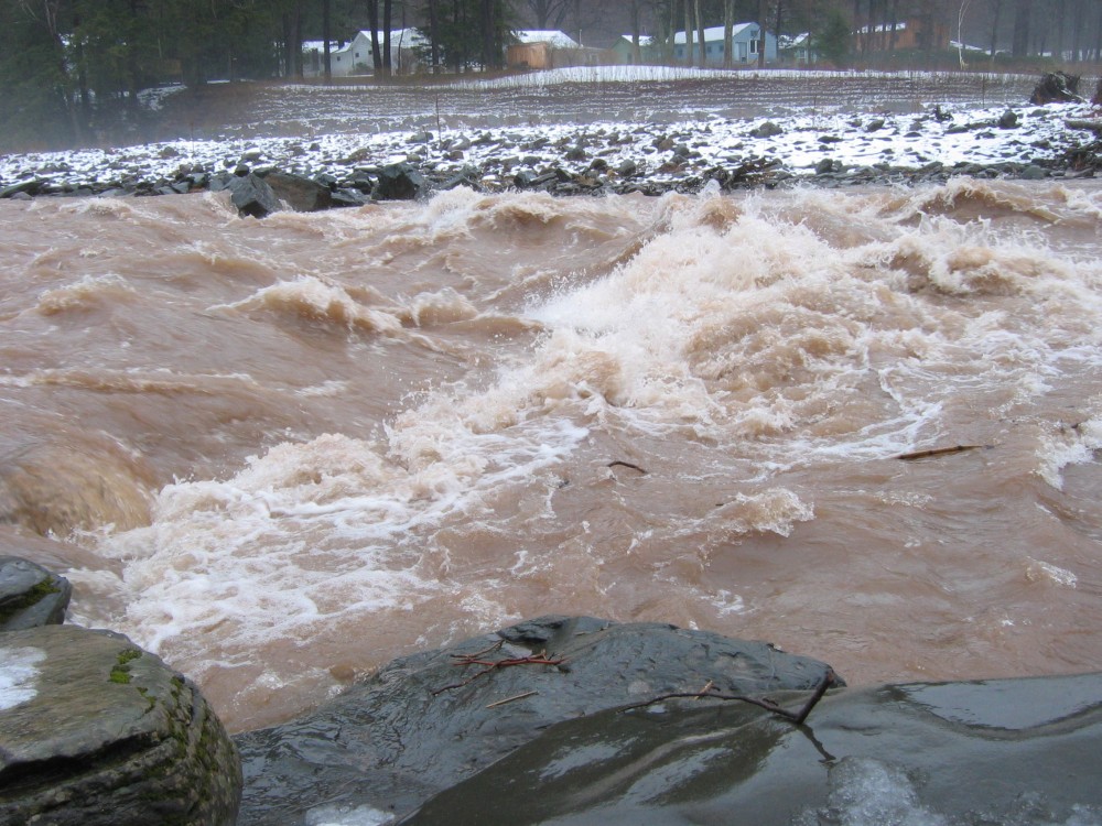 D E C Drop on the Esopus Creek